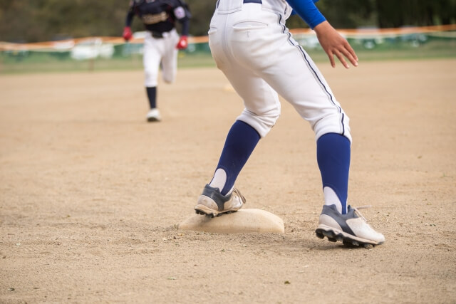 野球をする人たち