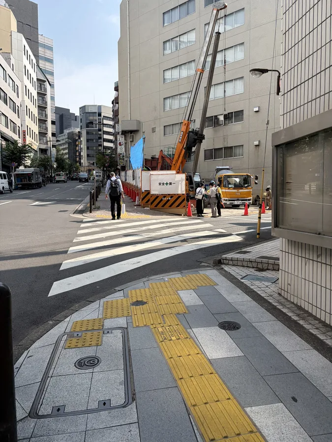 JR線から ステップ3：横断歩道を渡ります